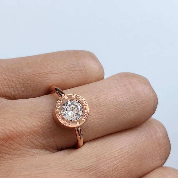 NWT MICHAEL KORS Brilliance Rose Gold Crystal Ring - Picture 4 of 7